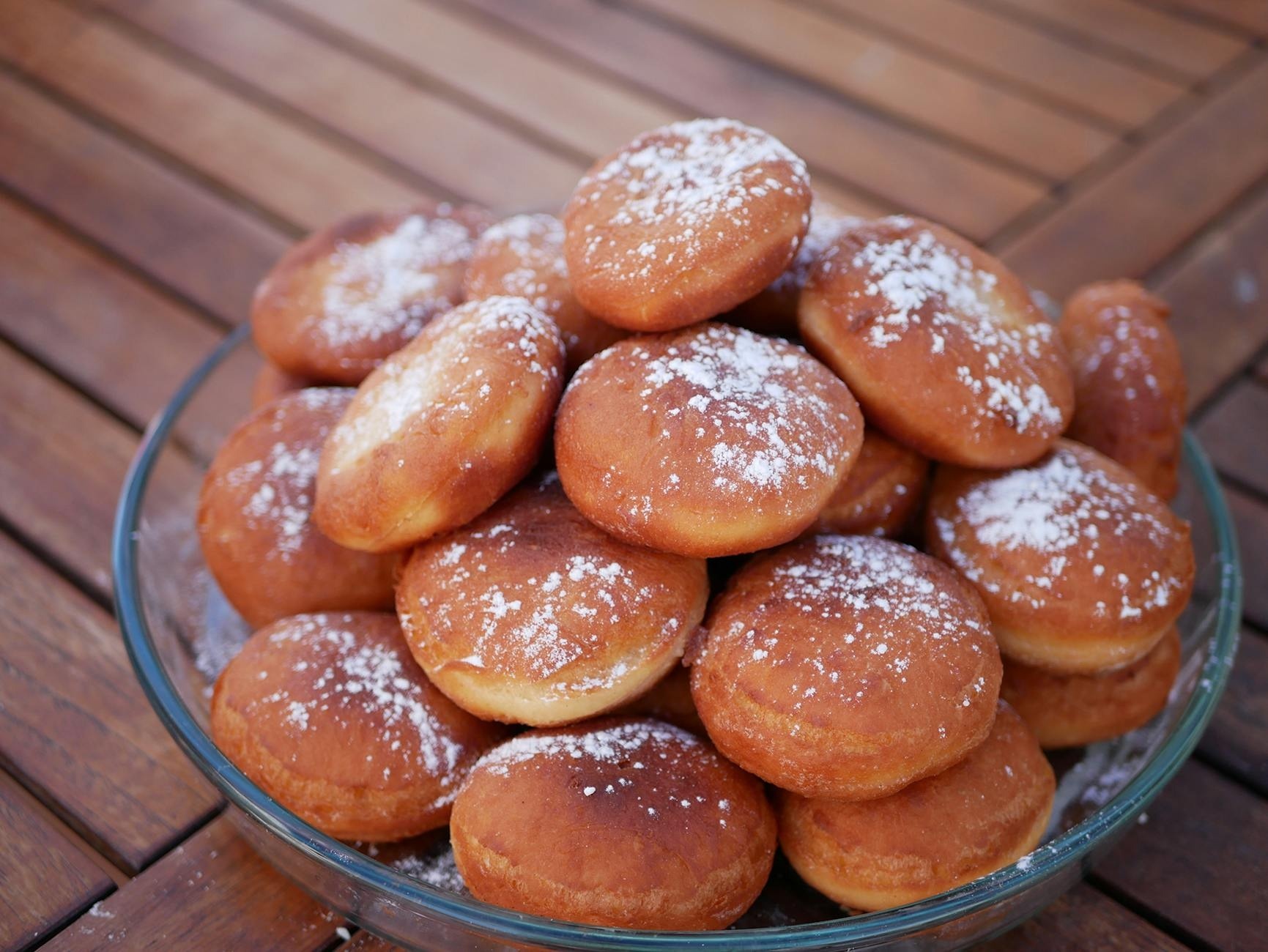 Domowe ciasto drożdżowe – mistrzowskie tajniki, które odmienią Twoje wypieki